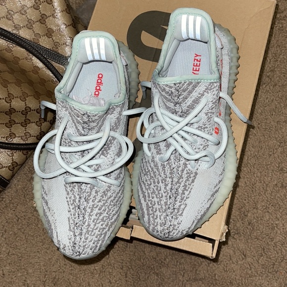 adidas Yeezy Boost 350 V2 Blue Tint - Picture 2 of 5
